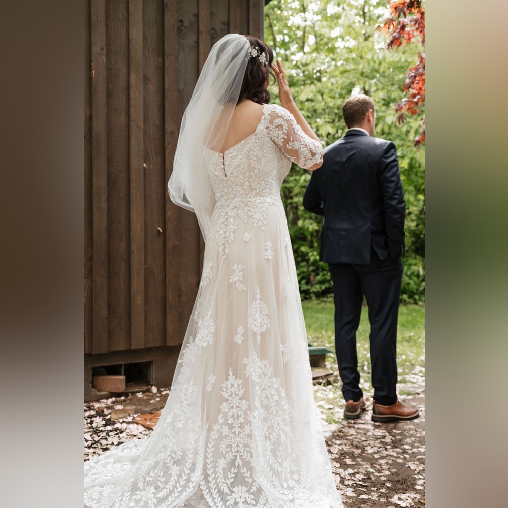 Elegant Lace Wedding Dress by WILDERLY bride